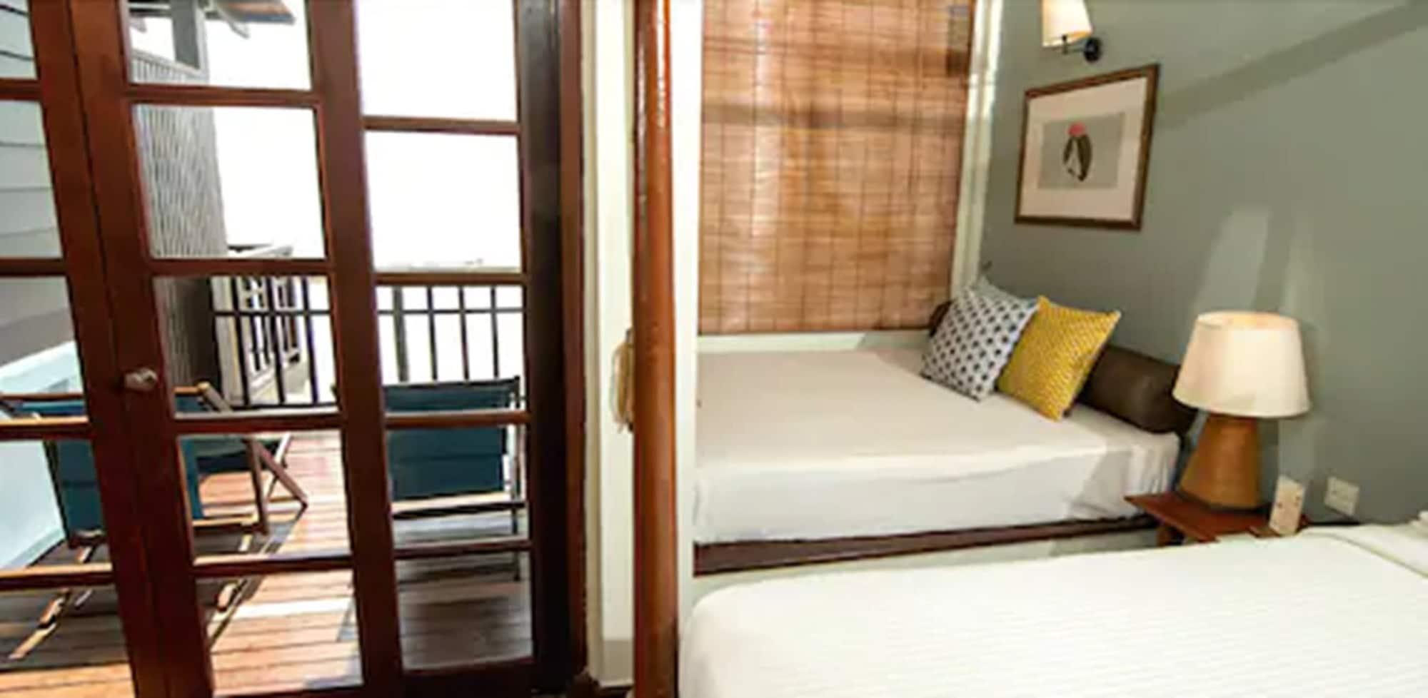 Avillion Port Dickson Hotel Bagian luar foto A room at the hotel