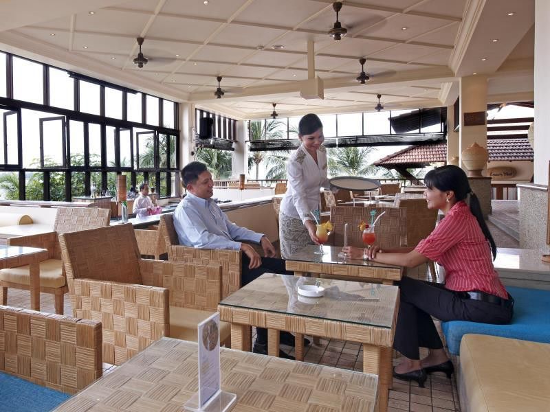Avillion Port Dickson Hotel Bagian luar foto A restaurant in a hotel