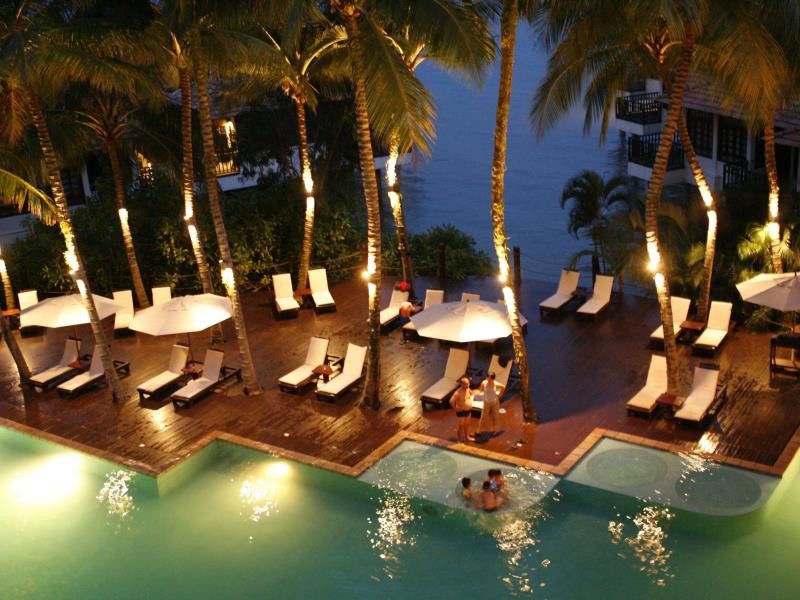 Avillion Port Dickson Hotel Bagian luar foto The pool at the resort