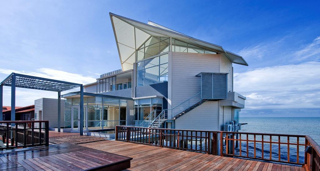 Avillion Port Dickson Hotel Bagian luar foto The Ocean Classroom