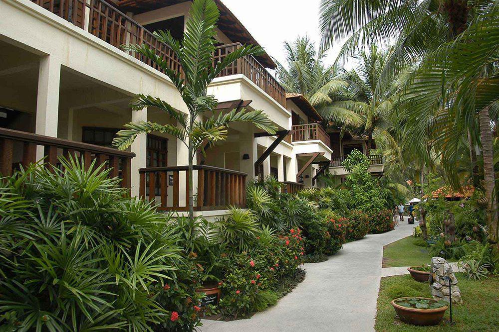 Avillion Port Dickson Hotel Bagian luar foto The Villas